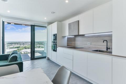 2 bedroom apartment to rent, Skyline Apartments, Makers Yard, London, E3