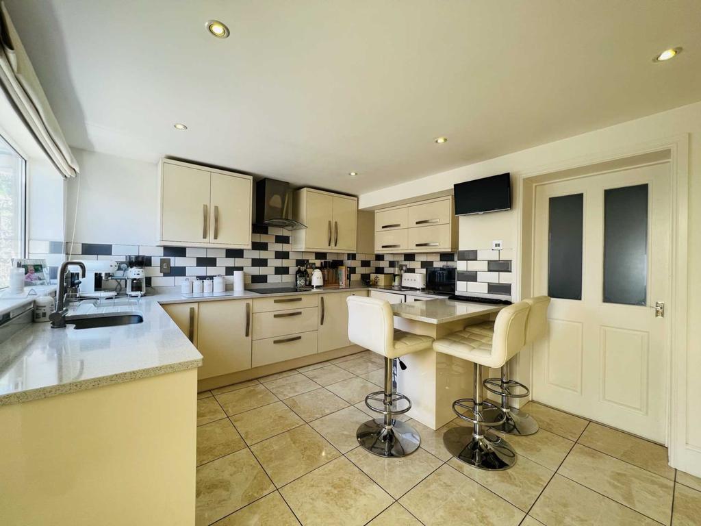 Portway, Didcot 3 bed semidetached house £425,000