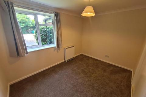 2 bedroom flat to rent, Station Road, Sutton Coldfield, B73