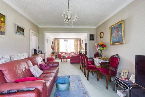 3 bedroom detached house for sale - Wyndale Avenue, London, NW9