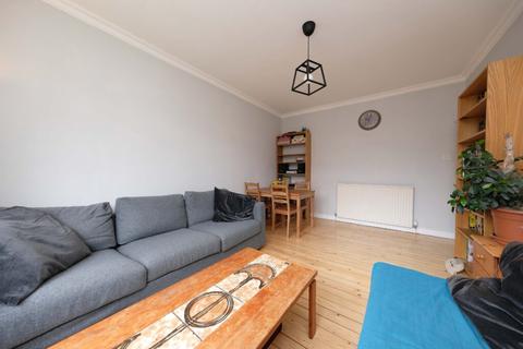 11 Broomside Terrace, Edinburgh, EH12 7LZ