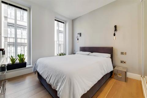 1 bedroom apartment for sale, Soho, W1D
