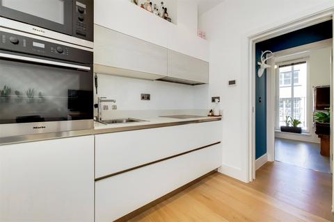 1 bedroom apartment for sale, Soho, W1D