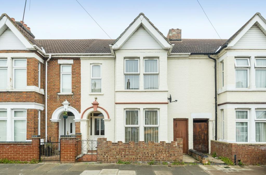Victoria Road, Bedford 4 bed terraced house £350,000