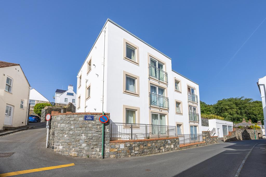 Les Amballes, St. Peter Port, Guernsey 1 bed ground floor flat £340,000