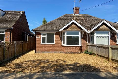 2 bedroom semi-detached bungalow for sale - Northampton Lane South, Moulton, Northampton NN3 7RJ