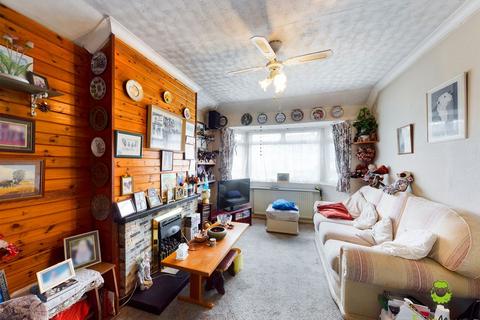 15 Barry Avenue, Bexleyheath, DA7 5LJ