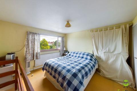 15 Barry Avenue, Bexleyheath, DA7 5LJ
