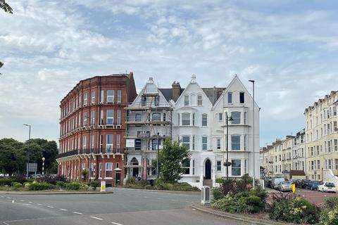 3 bedroom apartment for sale - Queens Gate, Southsea