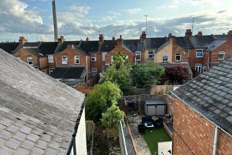 Studio to rent, REF: 10922 | 63 Harlestone Road Northampton