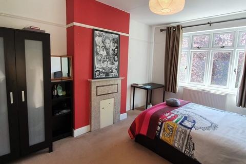3 Priory Close, Beckenham, BR3 4DH