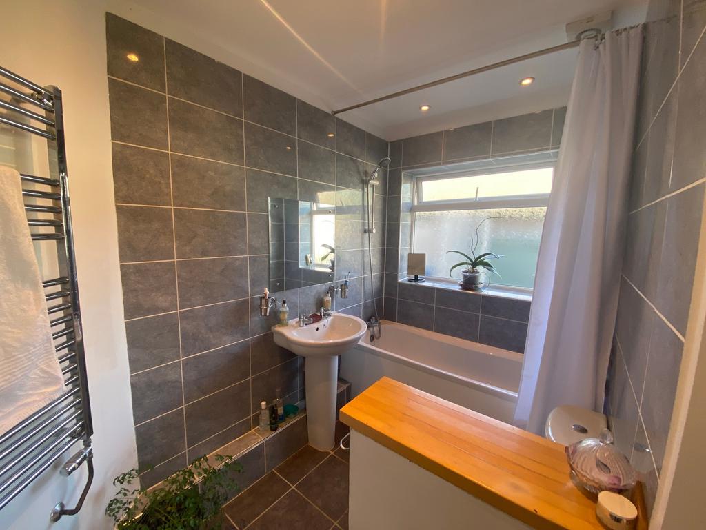 Ensuite bathroom