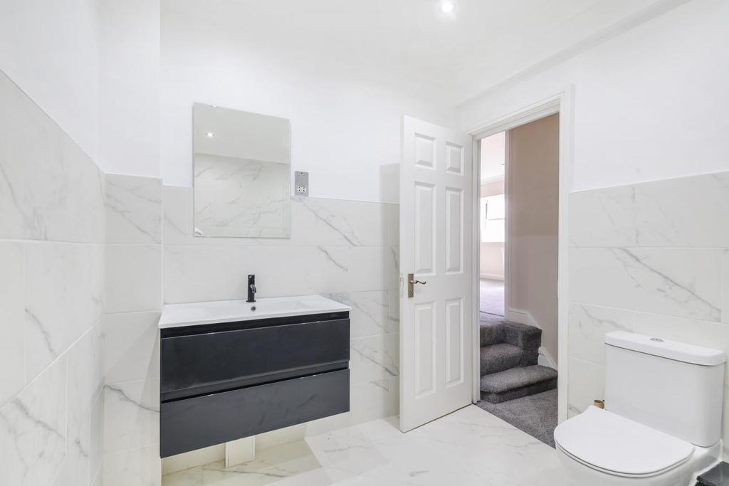 Church Road, Crystal Palace 3 bed flat £395,000