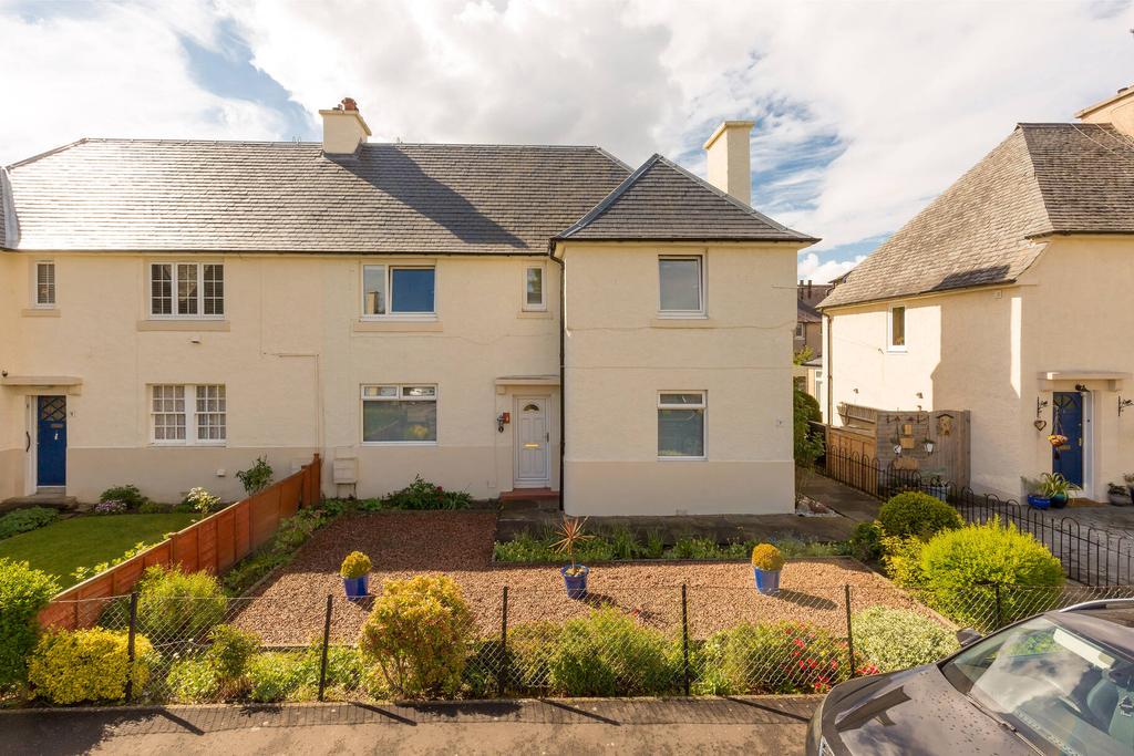 8 Boswall Gardens, Edinburgh, EH5 2BN 2 bed flat £195,000