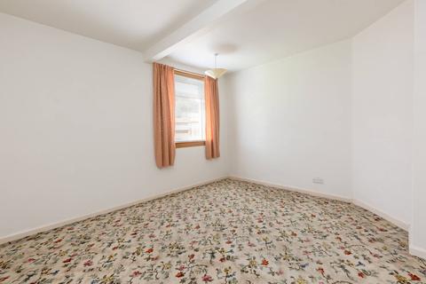 8 Boswall Gardens, Edinburgh, EH5 2BN