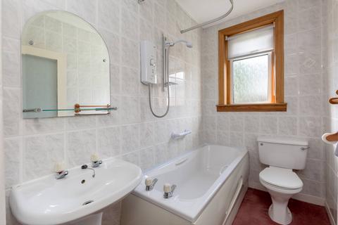 8 Boswall Gardens, Edinburgh, EH5 2BN