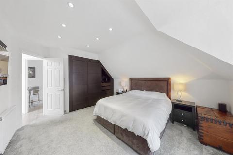 2 bedroom apartment for sale, Summer Court, Sunningfields Road, Hendon NW4