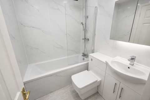 2 bedroom flat to rent, Highthorne Court, Shadwell