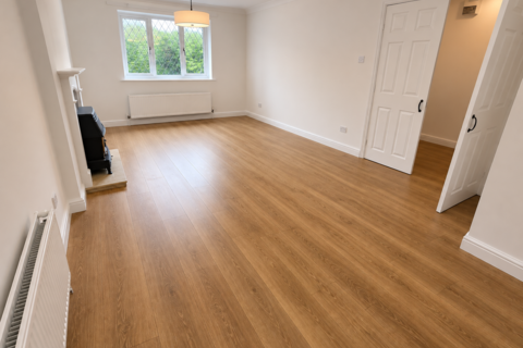 2 bedroom flat to rent, Highthorne Court, Shadwell