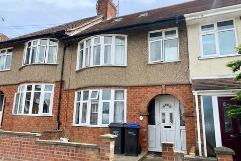 35 Thornton Road, Northampton, NN2 6LS