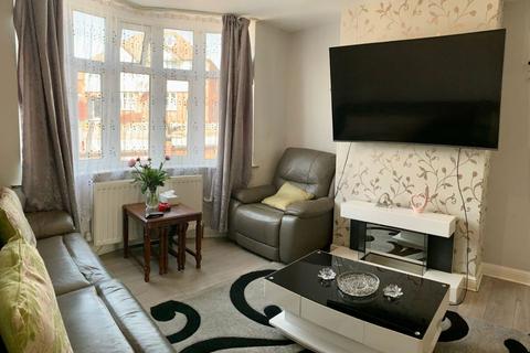 35 Thornton Road, Northampton, NN2 6LS