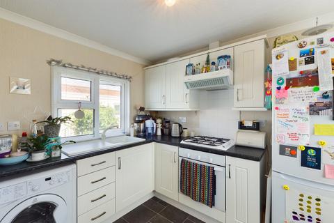 2 bedroom park home for sale - Woodlands, Meadowlands, Addlestone, Surrey, KT15