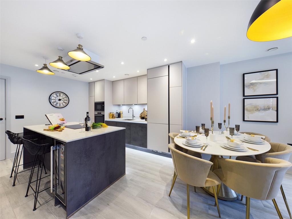 Kitchen/Dining Area