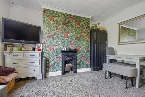 32d Wellington Gardens, London, SE7 7PH