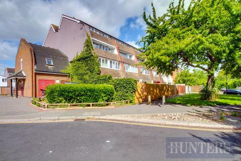 2 Perran Walk, Brentford, TW8 0LT