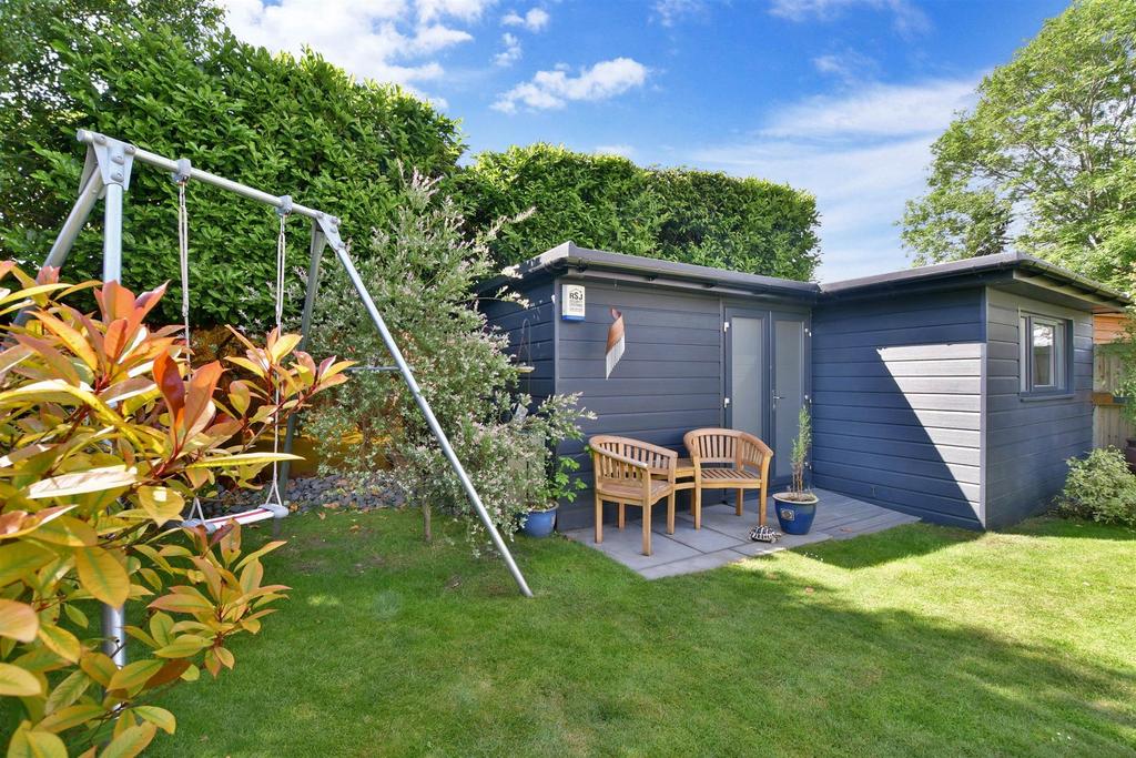 Workshop/Outbuildings