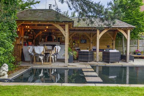 4 bedroom detached house for sale, Storrington - superb detached home