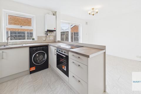 3 bedroom end of terrace house to rent, Jefferson Close, West Bromwich