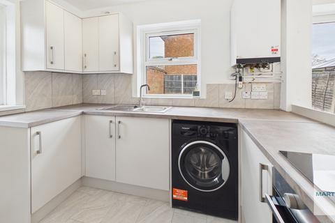 3 bedroom end of terrace house to rent, Jefferson Close, West Bromwich