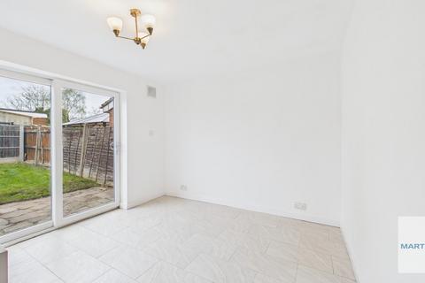 3 bedroom end of terrace house to rent, Jefferson Close, West Bromwich