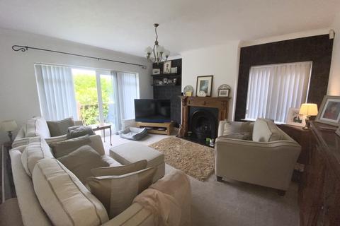 5 Meadow Close, Sutton Coldfield, B74 3JE