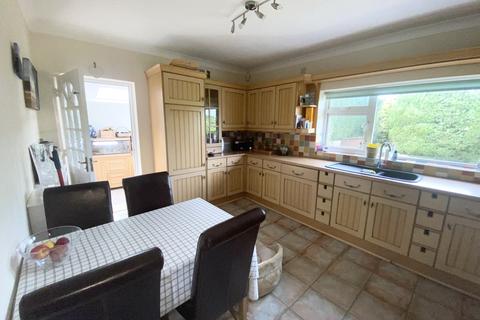 5 Meadow Close, Sutton Coldfield, B74 3JE