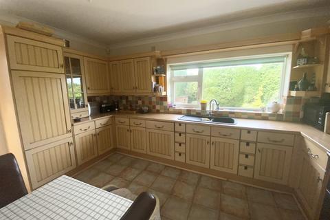 5 Meadow Close, Sutton Coldfield, B74 3JE