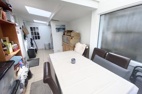 5 Meadow Close, Sutton Coldfield, B74 3JE