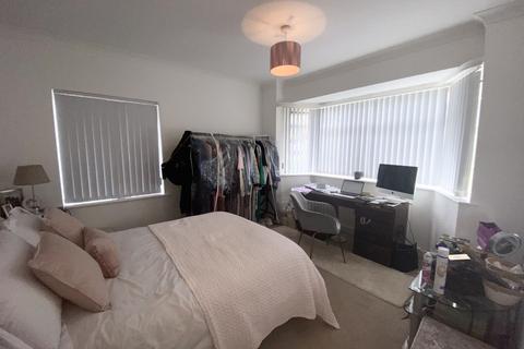 5 Meadow Close, Sutton Coldfield, B74 3JE