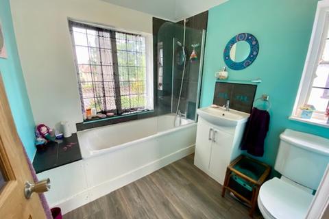 38a Nightingale Road, Carshalton, SM5 2EL