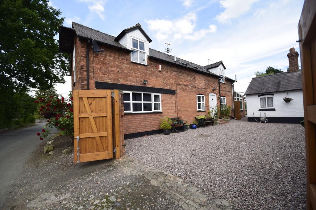 Moreton Street, Prees 3 bed detached house £390,000