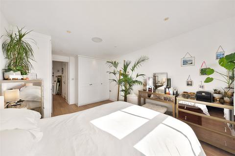 2 bedroom flat to rent, Clanricarde Gardens, Notting Hill, London
