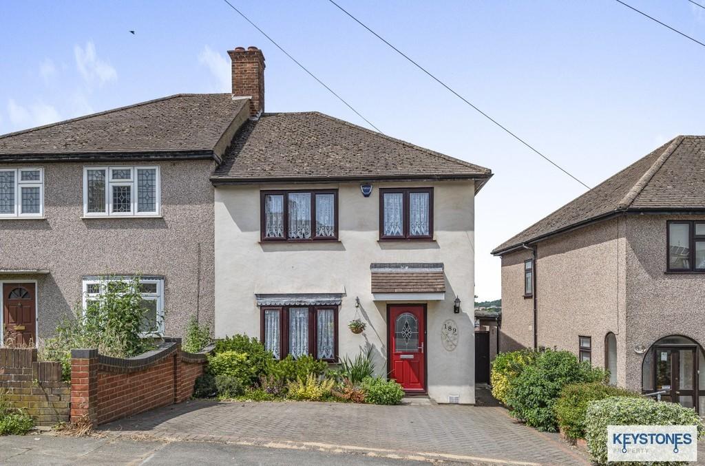 Clockhouse Lane, Collier Row, Romford 3 bed semidetached house £450,000