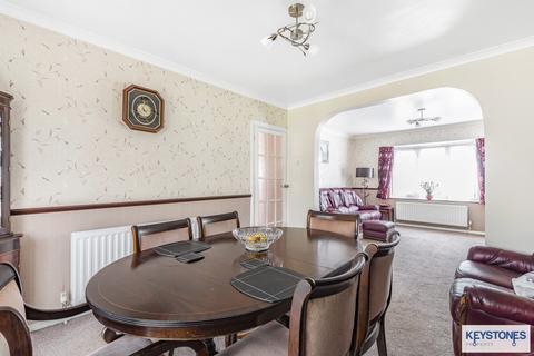 189 Clockhouse Lane, Romford, RM5 2TL