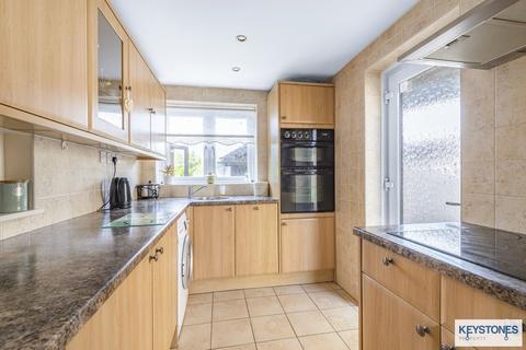 189 Clockhouse Lane, Romford, RM5 2TL
