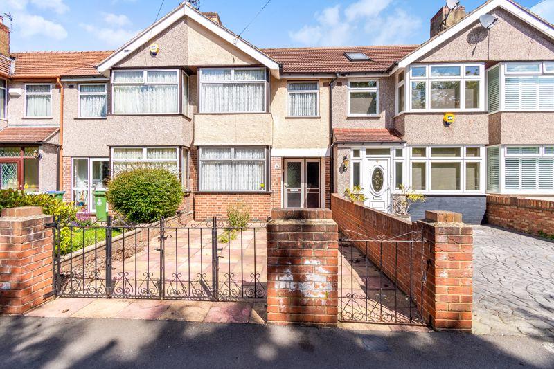 Longmeadow Road, Sidcup 3 bed terraced house for sale £395,000