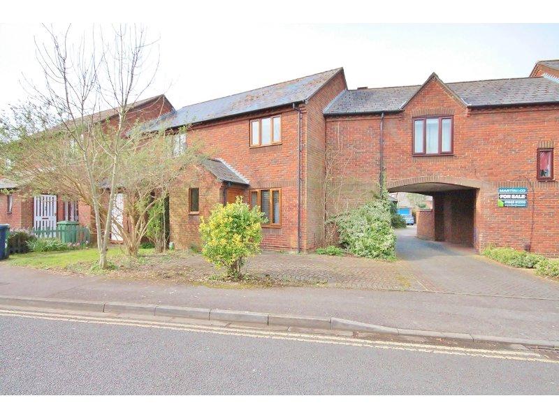 Trinity Street, Oxford, Oxford... 2 bed terraced house £1,400 pcm (£