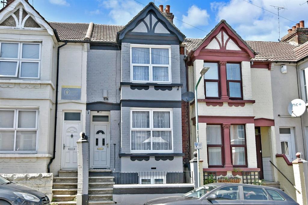 Milner Road, Gillingham, Kent 3 bed terraced house £290,000