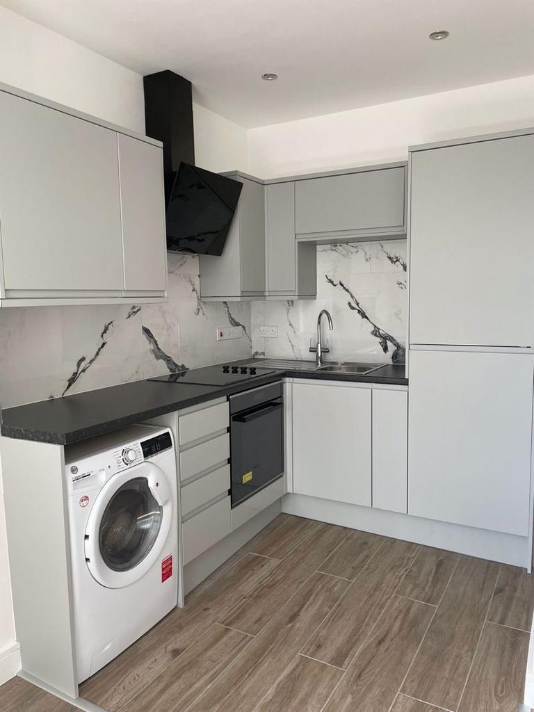 1 Bed Flat, High Street, L15 – pohled 2