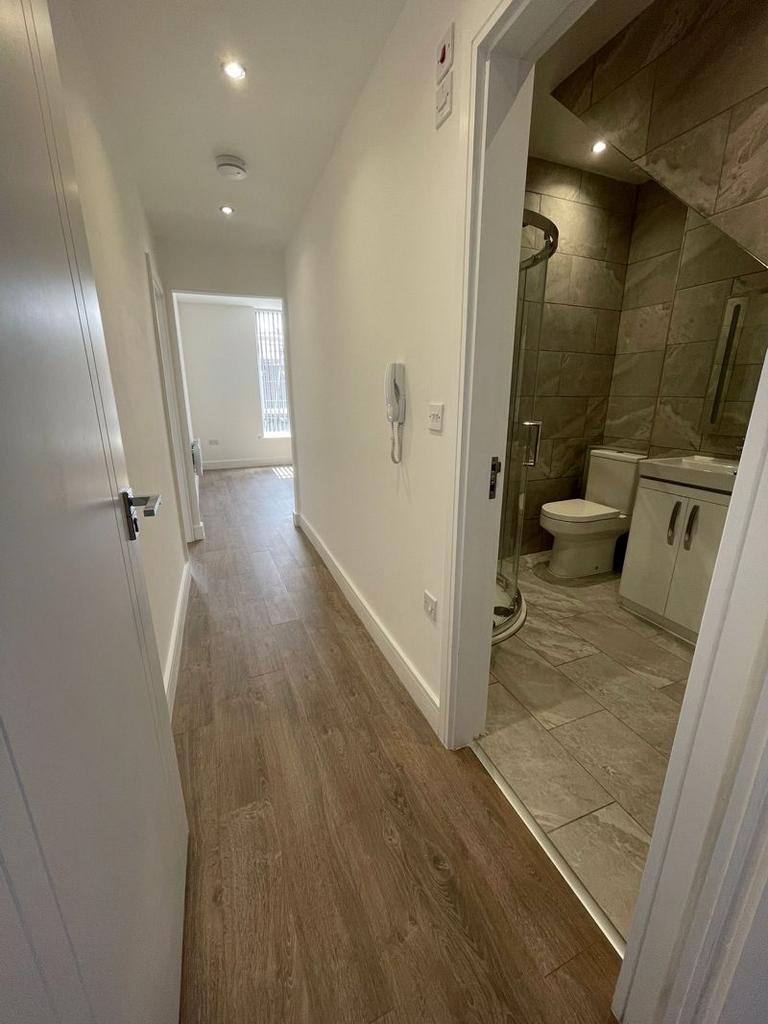 1 Bed Flat, High Street, L15 – pohled 3